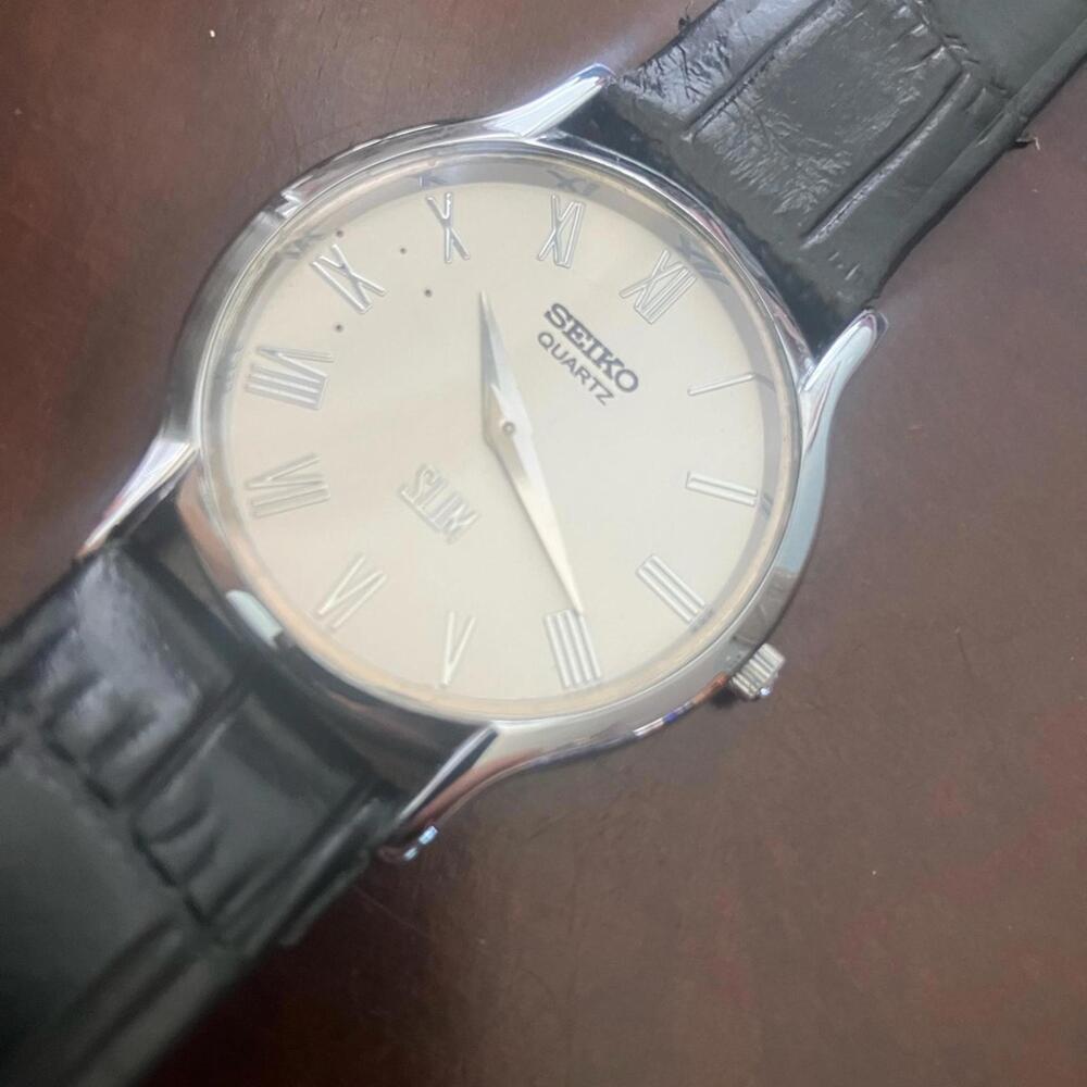 ⭐ Seiko Silver Case Watch with Black Strap 36mm Rare Vintage